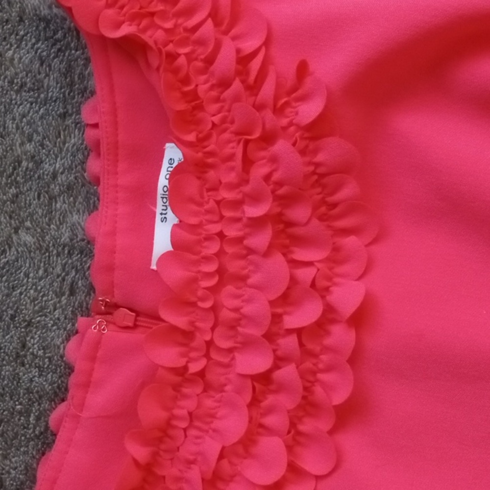 Studio One bright coral sleeveless dress with petal neckline - Picture 2 of 10